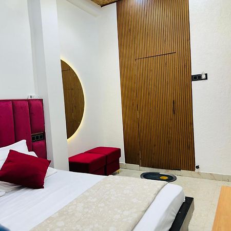 Aura Homestay Varanasi Exterior foto
